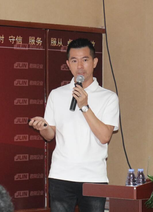 “兩會政策對企業(yè)利弊的分析”沙龍圓滿結束