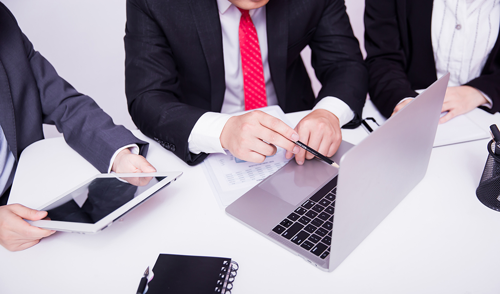 公司注冊香港，不在香港開戶可以嗎?